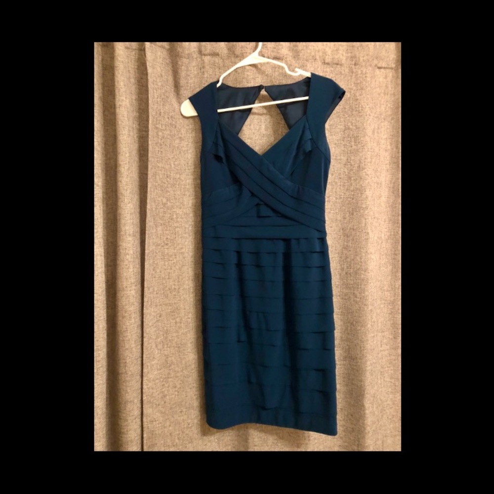 Jones Wear Dress. Teal. Size 4